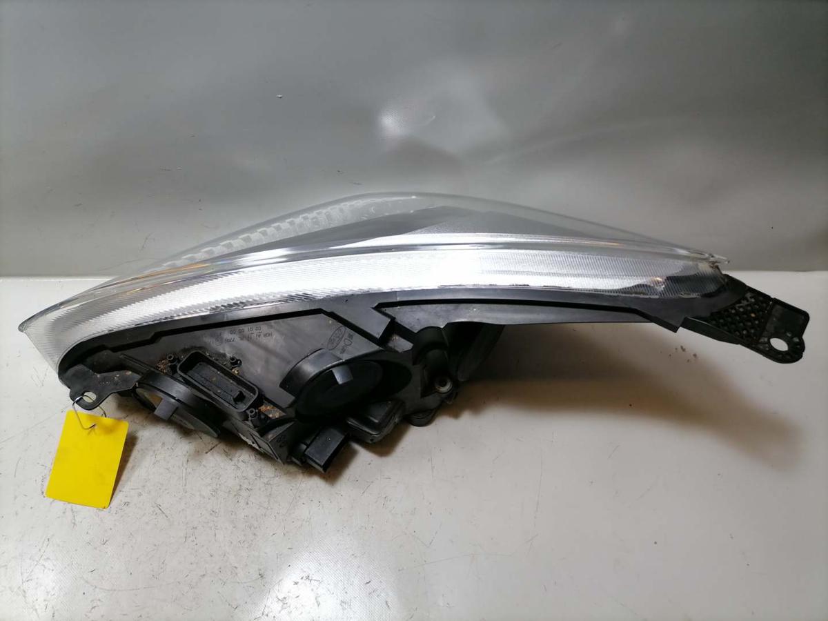 Ford Focus 3 original Scheinwerfer vorn rechts Halogen Facelift Bj.2018